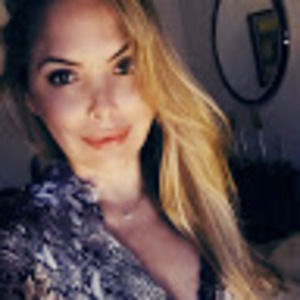 Meet your Posher, Carolina